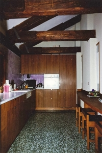 Abitazione a Venezia, cucina in Teak, Arch. Carlo Capovilla